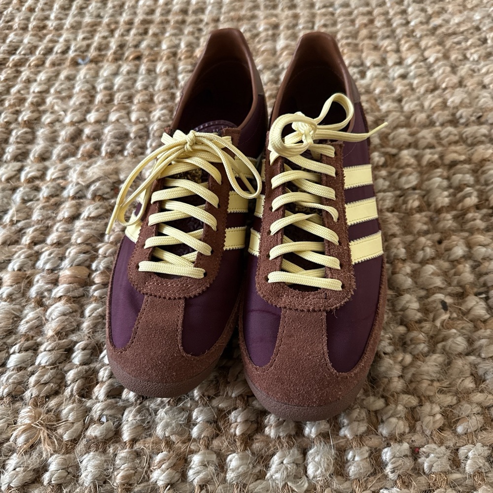 Adidas SL 72